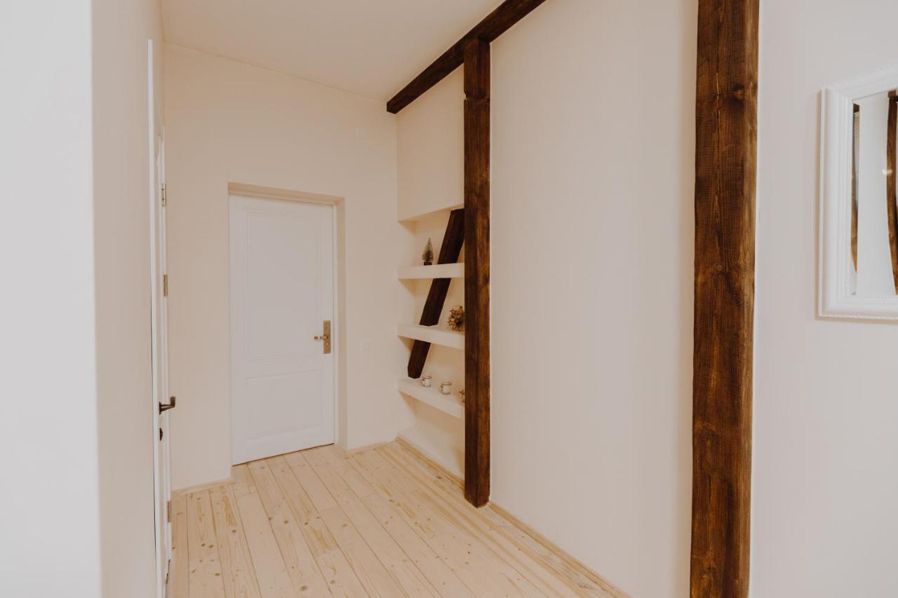 Hotel N°10 Lviv Ngoại thất bức ảnh