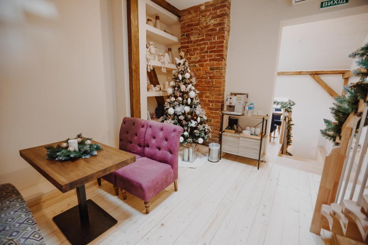 Hotel N°10 Lviv Ngoại thất bức ảnh