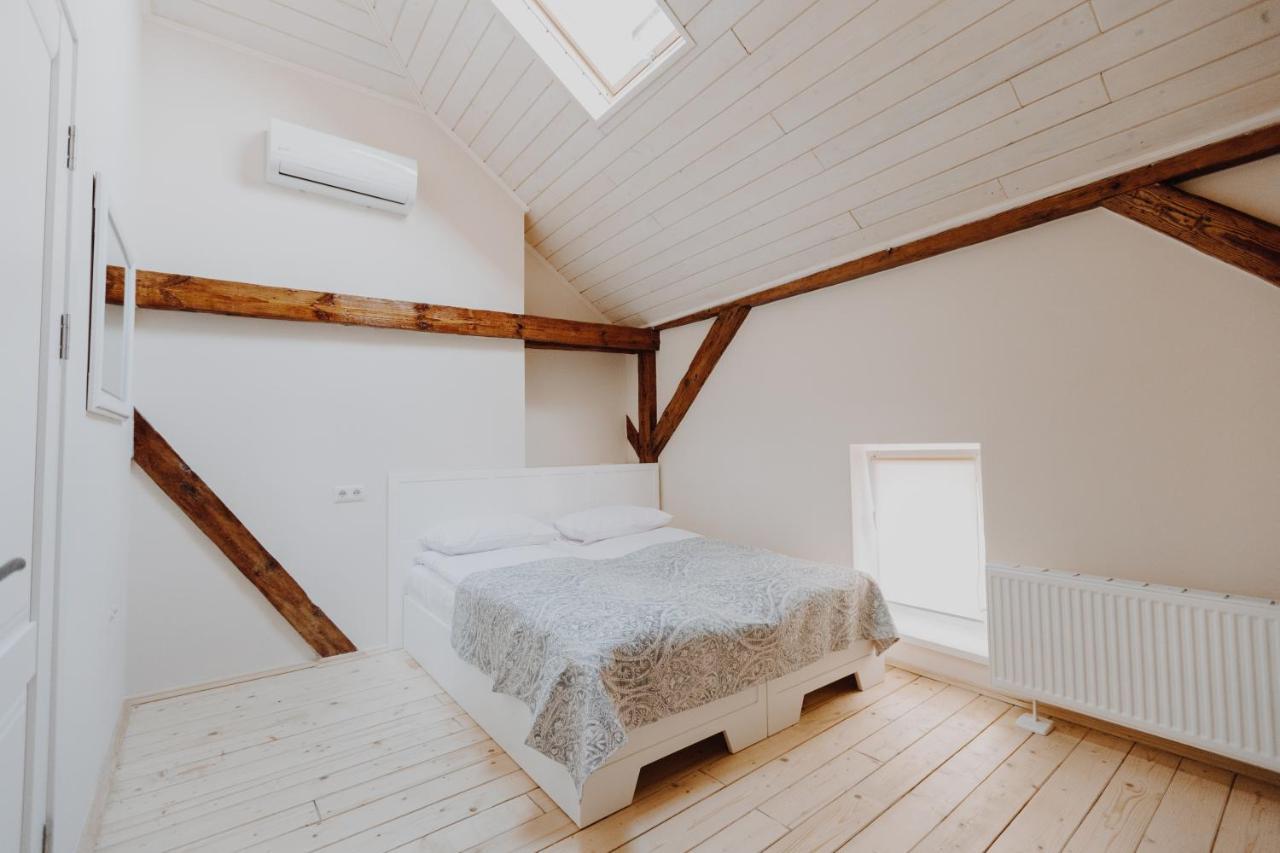 Hotel N°10 Lviv Ngoại thất bức ảnh