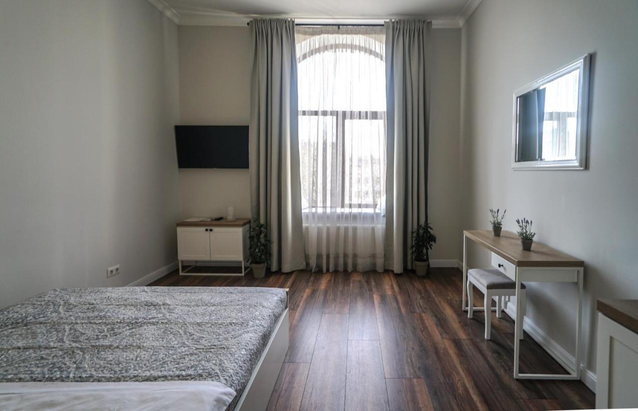 Hotel N°10 Lviv Ngoại thất bức ảnh