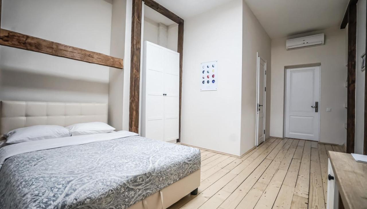 Hotel N°10 Lviv Ngoại thất bức ảnh